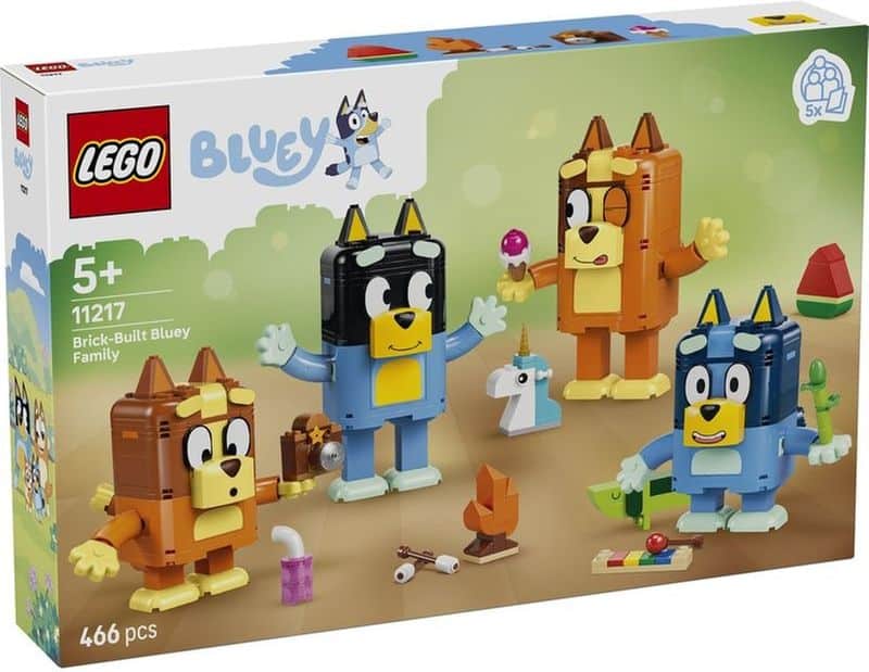 Lego Bluey Brick-Built Bluey Family