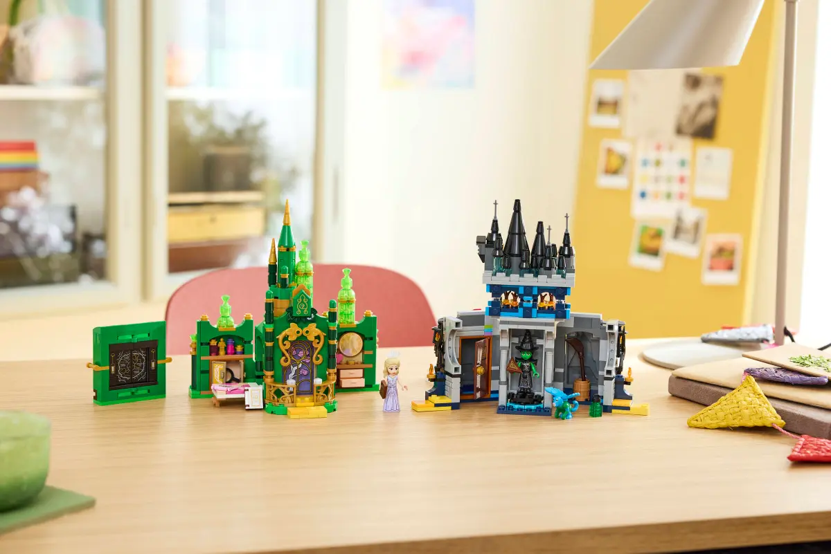 Lego Wicked Emerald City & Kiamo Ko Castle