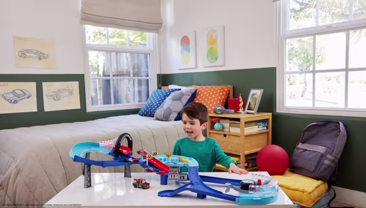 Disney And Pixar Cars Wgp Tvd Playset